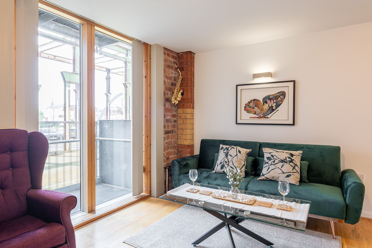 Electric Wharf 2-bed Apartment FREE Wi-Fi &Parking