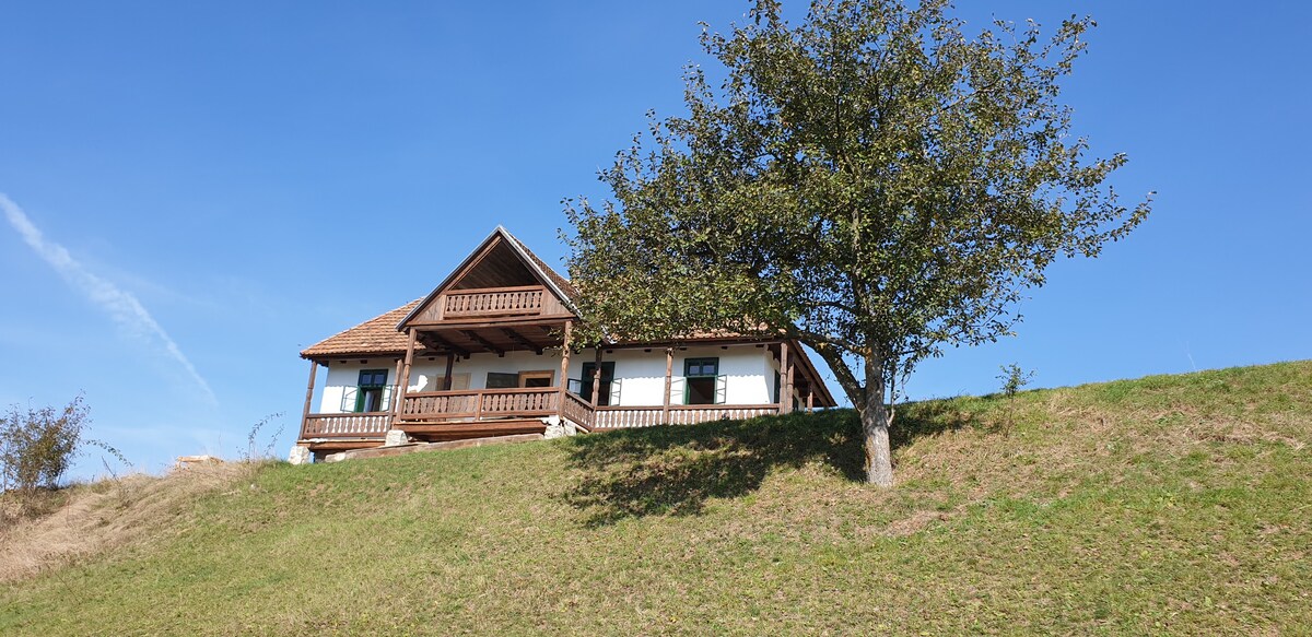 Hillside View Cottage