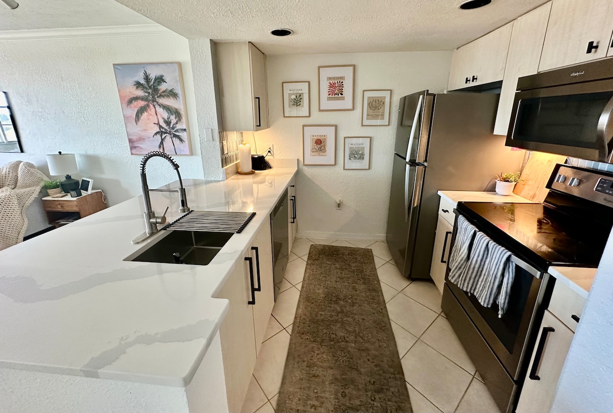 Monthly Condo Downtown in WPB