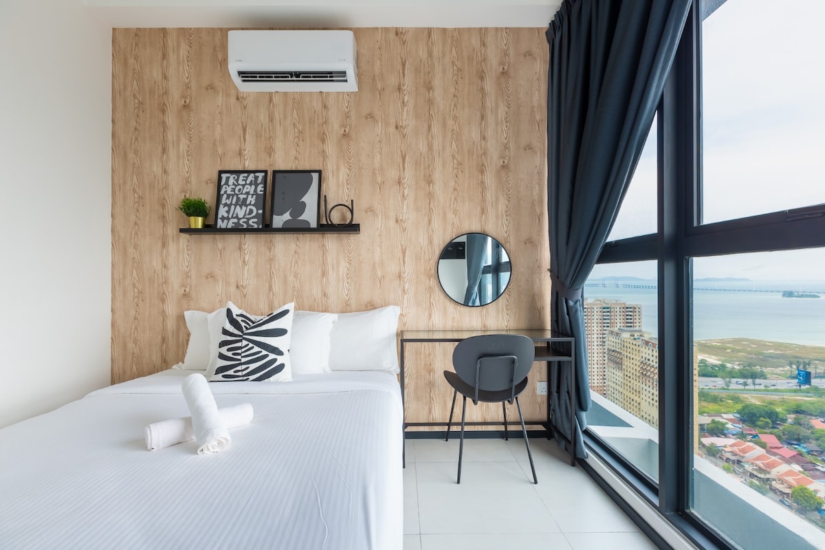 Seaview Urban Suites @ 3 Rooms @ Netflix