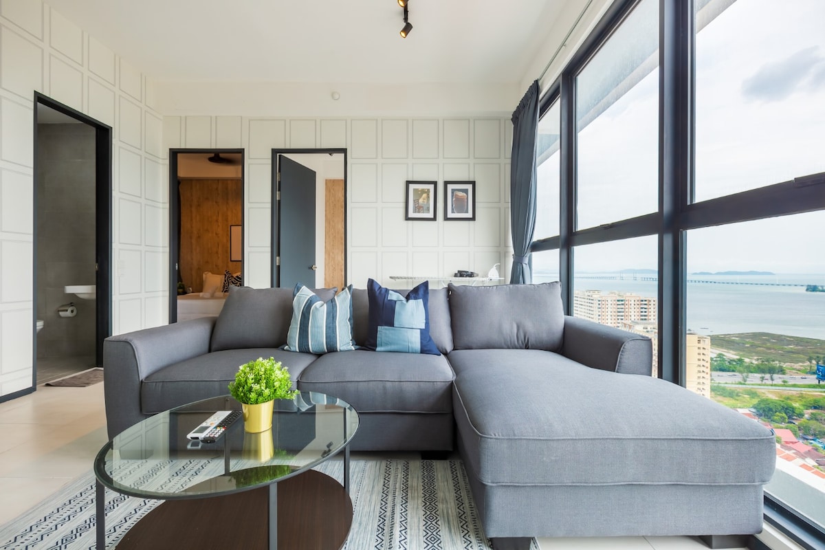 Seaview Urban Suites @ 3 Rooms @ Netflix