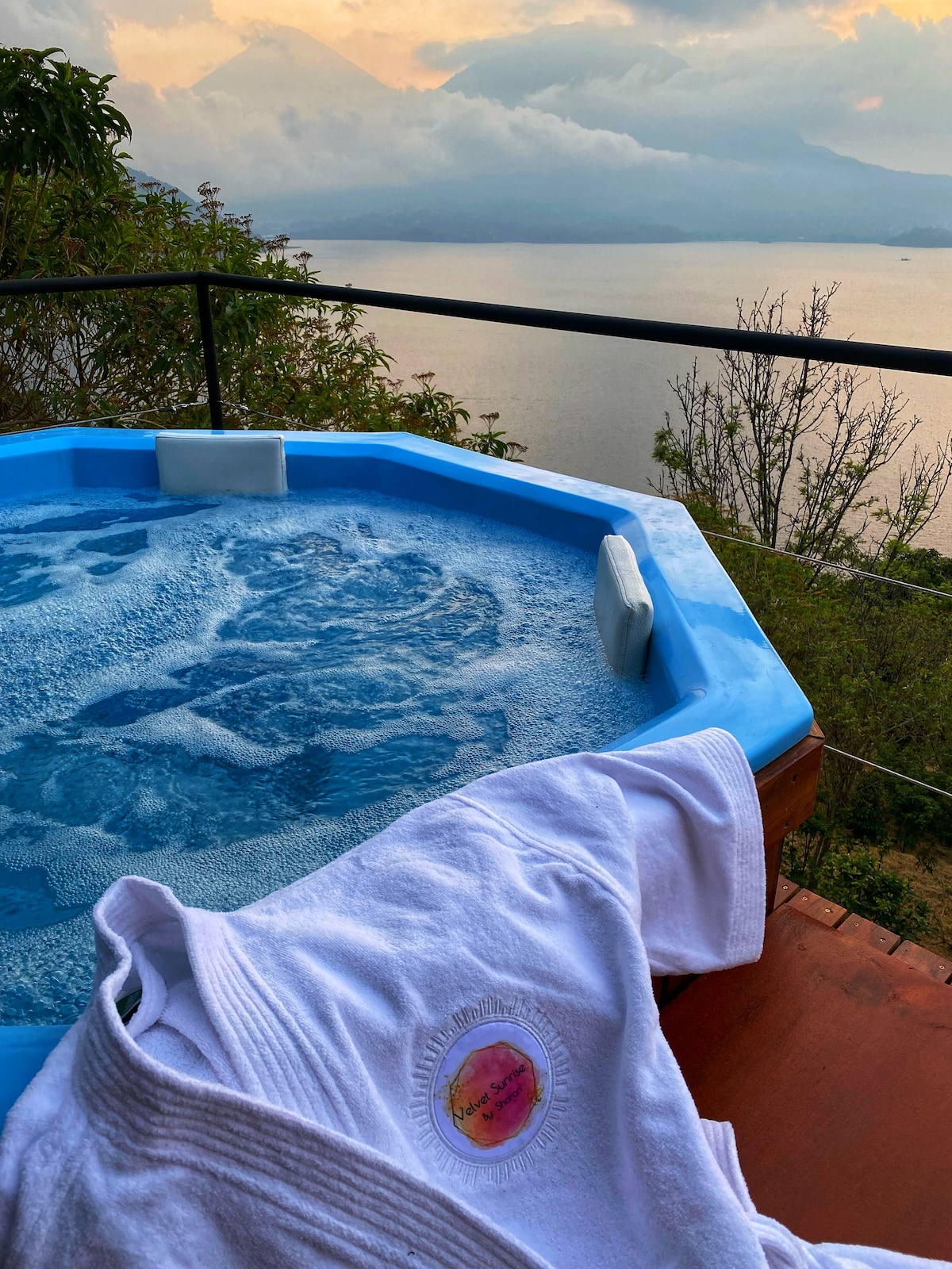 Criistal Cabin - Atitlan Lake