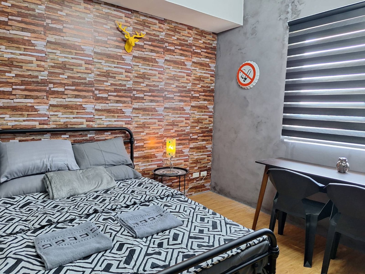 Studio Unit Near SM, Ayala Malls