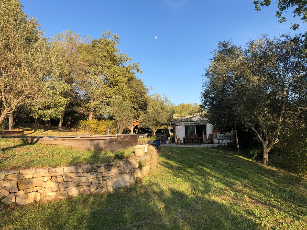 Mas provençal piscine et jardin