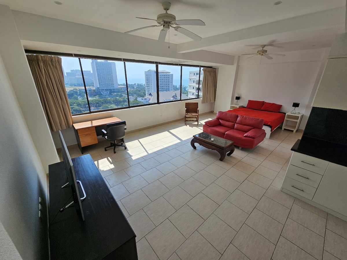 Spacious City Suite