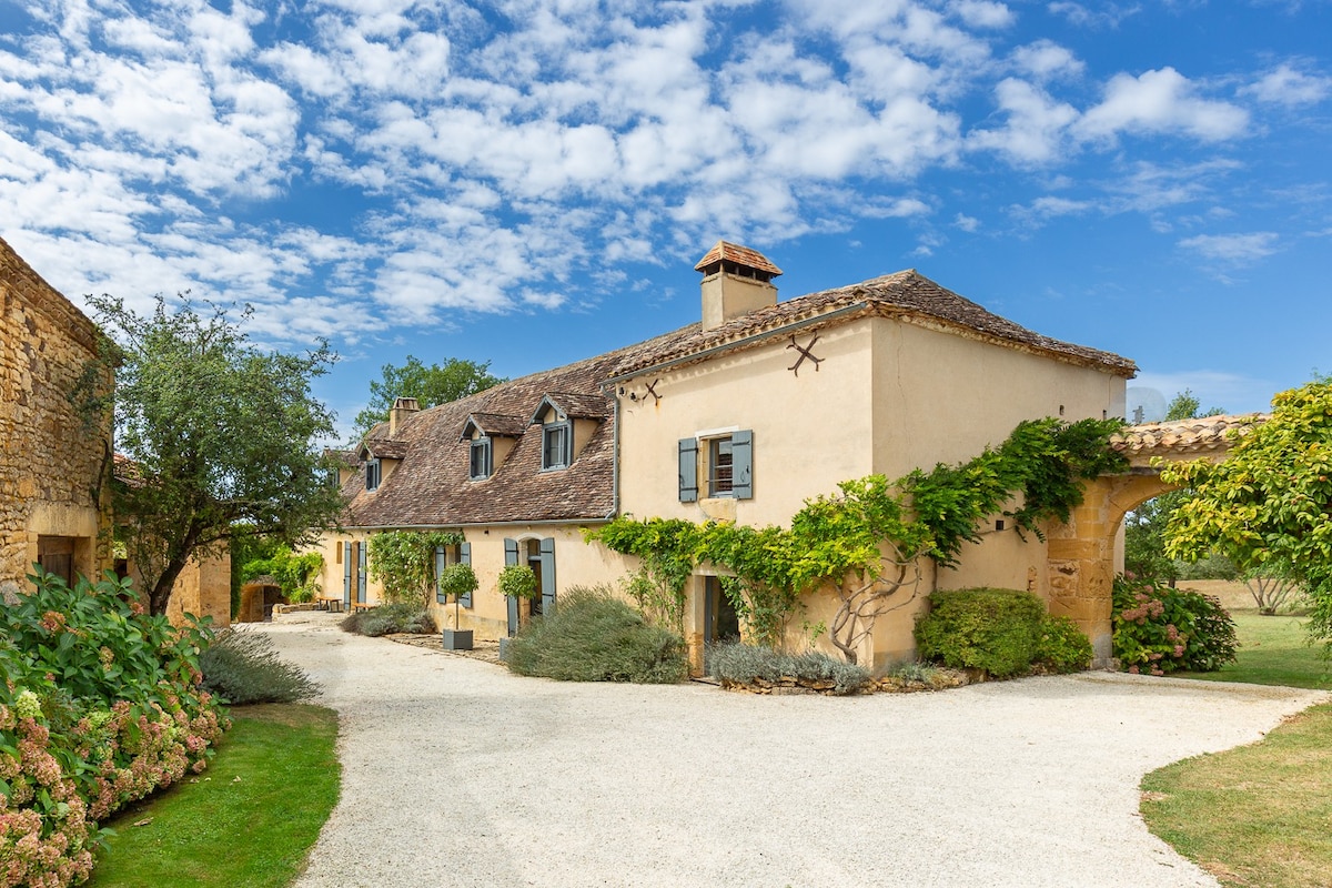 Le Mas - gorgeous Dordogne house and heated pool