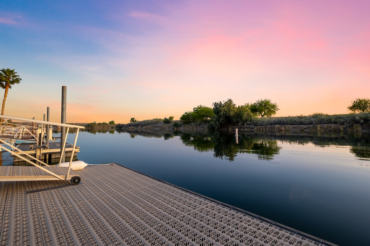 Luxury Riverfront Home on the Colorado River!