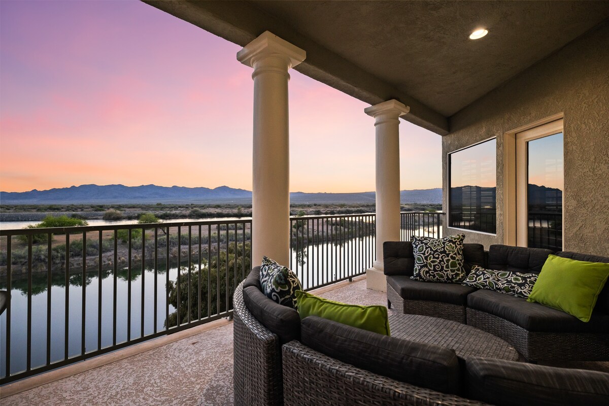 Luxury Riverfront Home on the Colorado River!