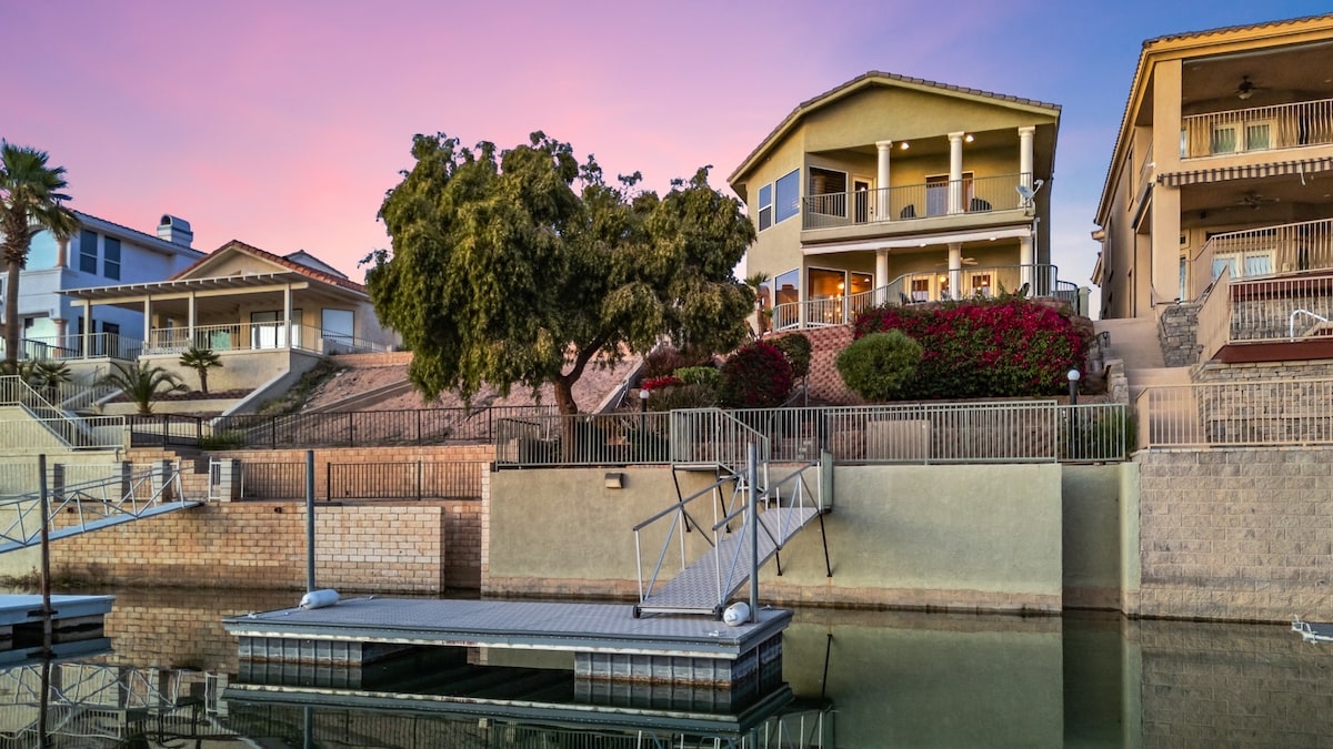 Luxury Riverfront Home on the Colorado River!