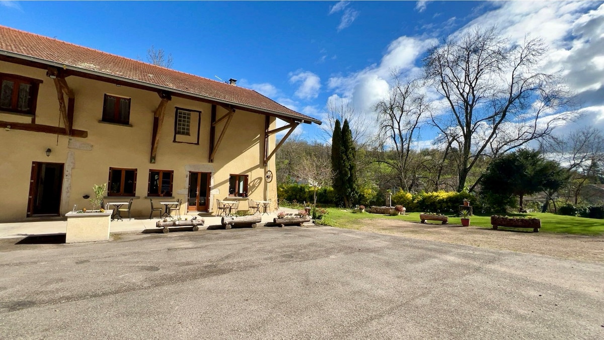 Gîte-Studio "La Fontaine Enchantée"