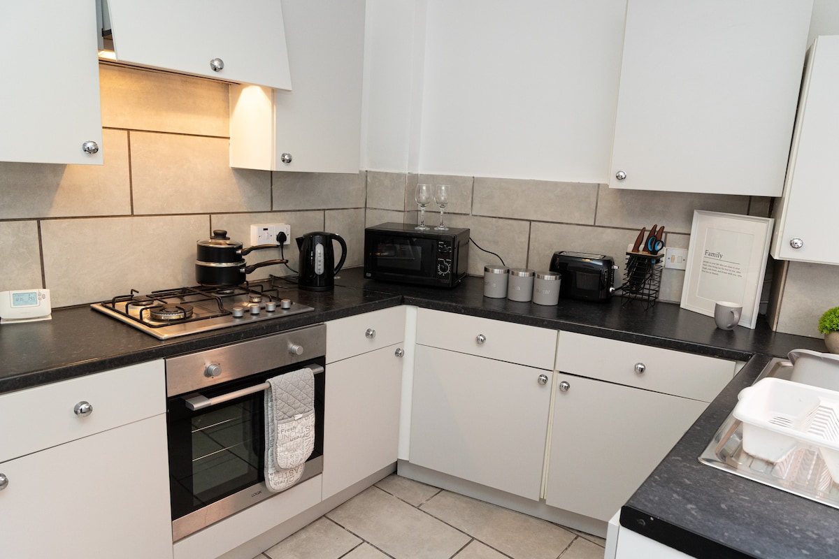 3 bed terraced home close to St Helens Centre