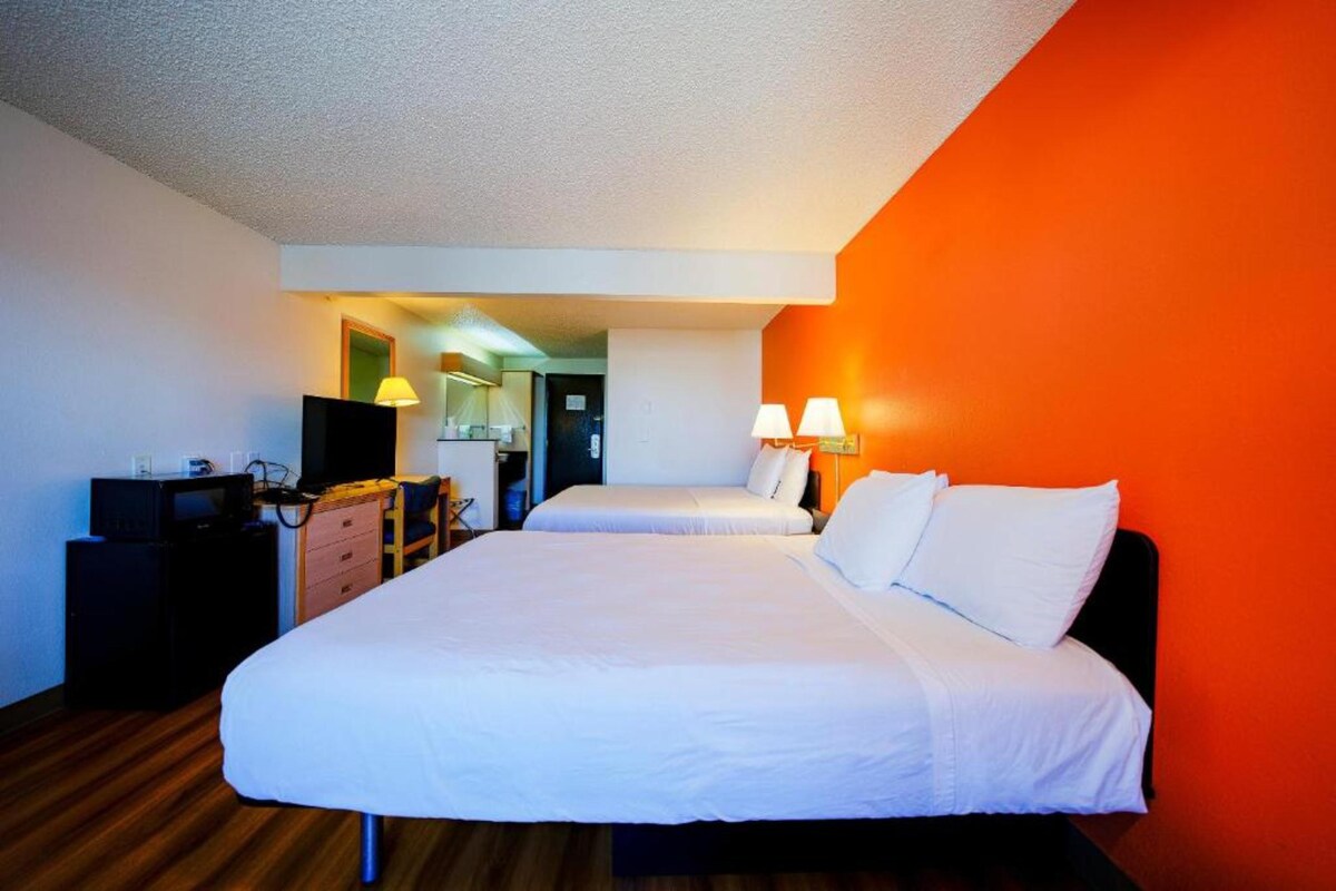 Hotel Hermiston OR, Downtown 2Queen Bed Accessible