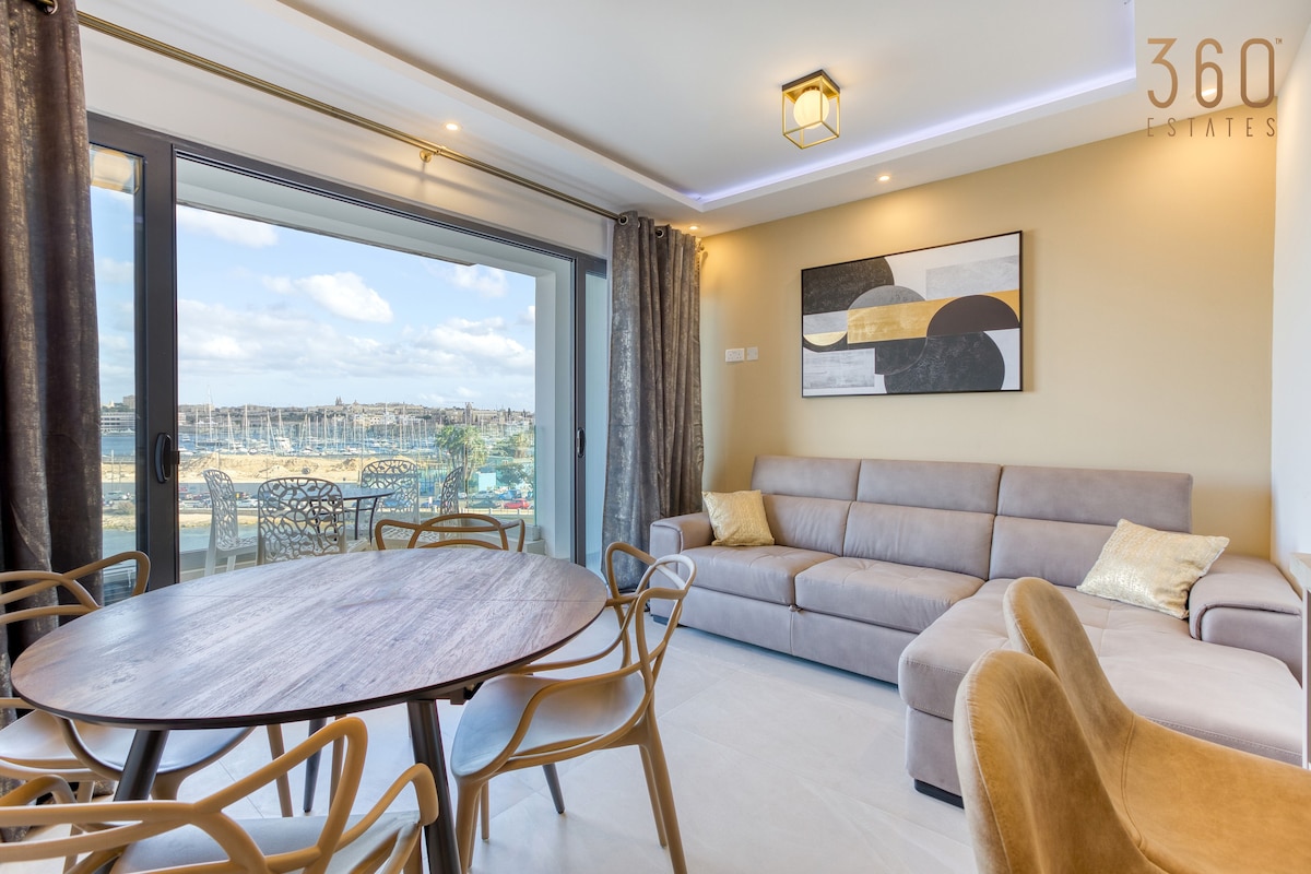 Lovely Waterfront Apt with Stunning Views in Gzira