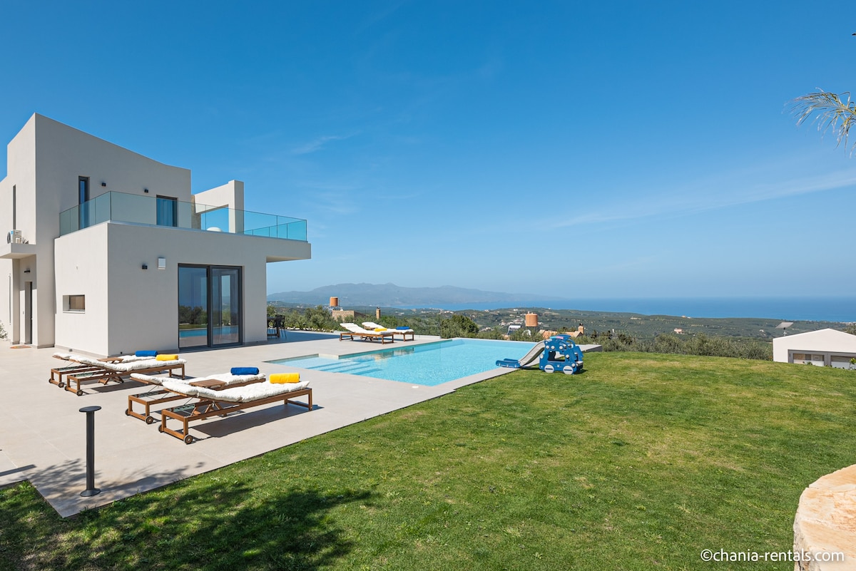 Levante Villa, sea view and pool