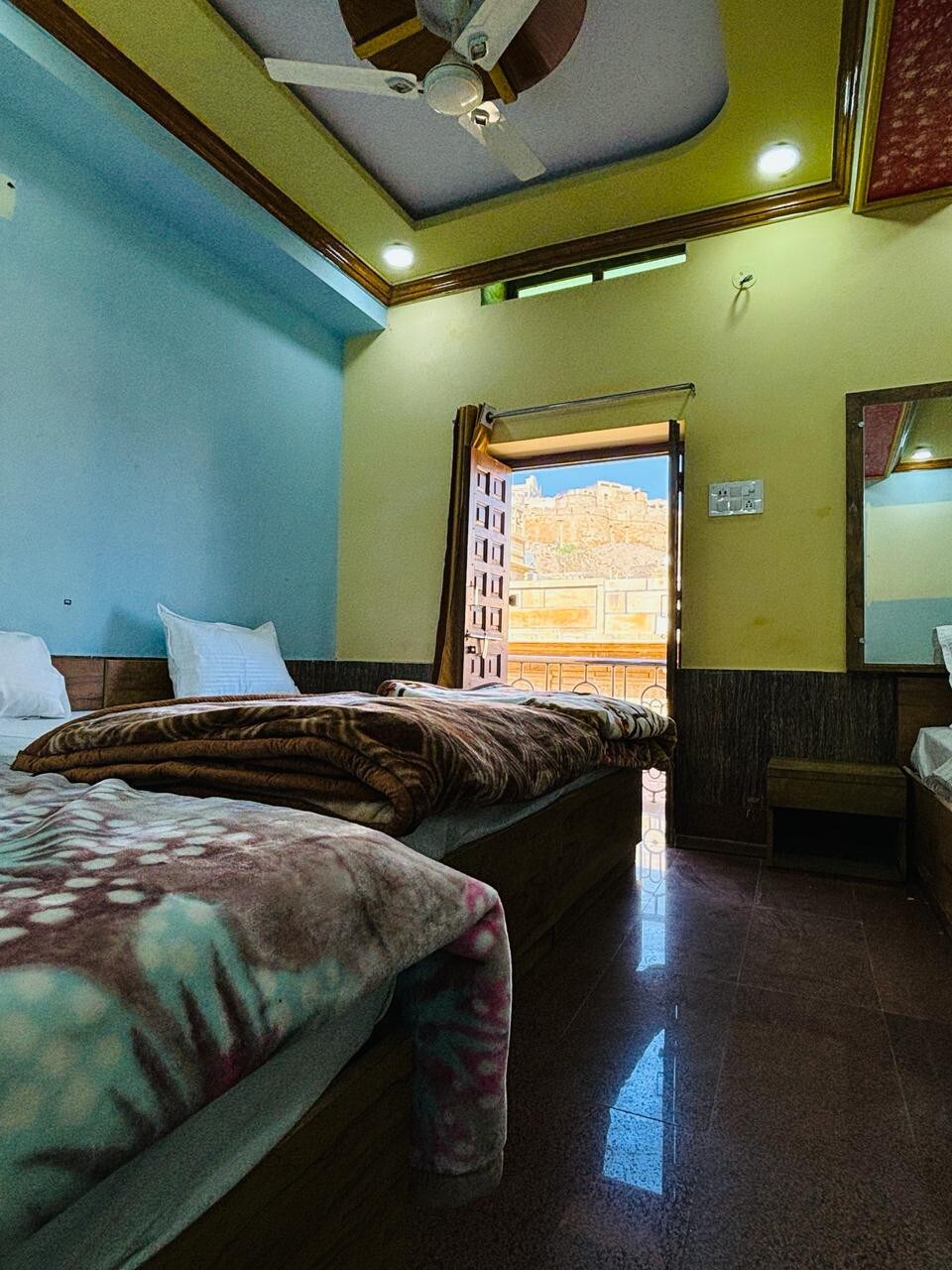 Hotel Dhora Jaisalmer Family Room