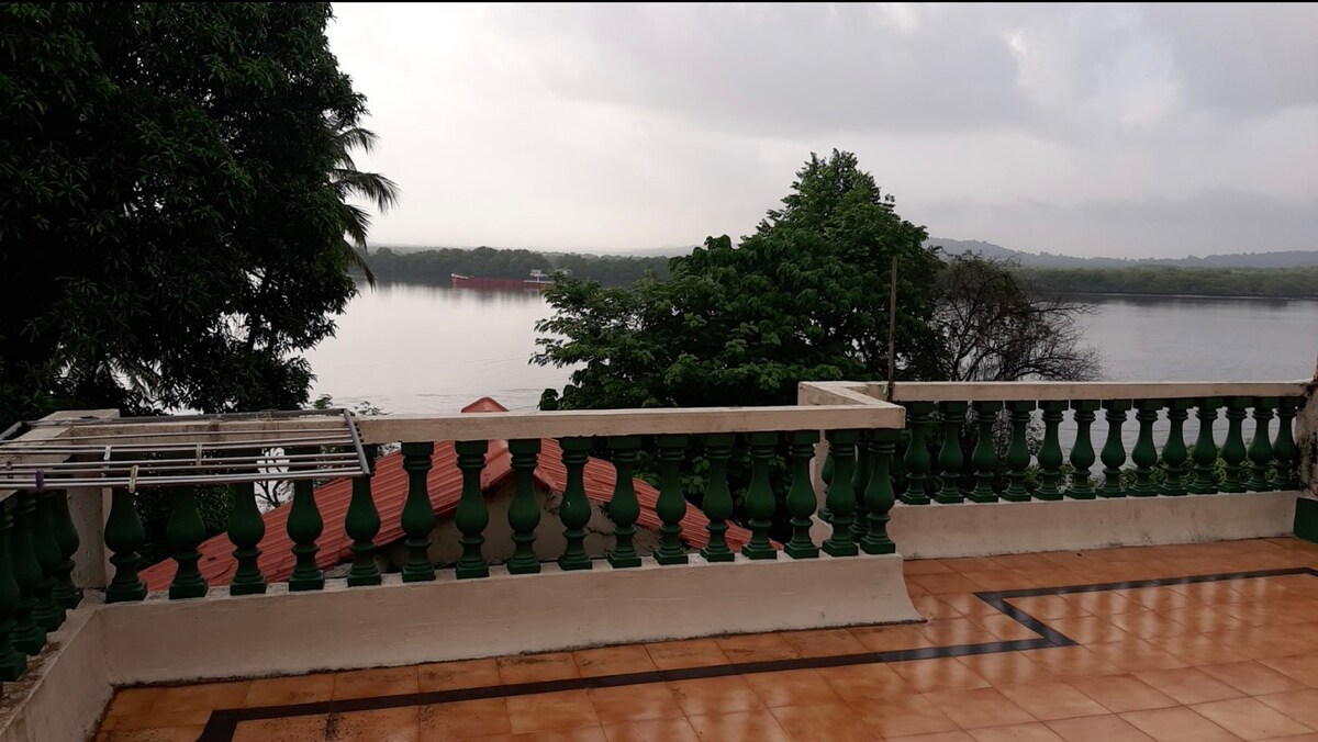 River view apartment in Ribandar