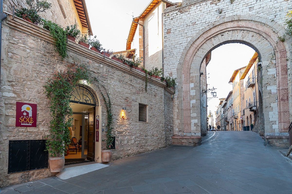 Camera singola nel pieno centro storico di Assisi