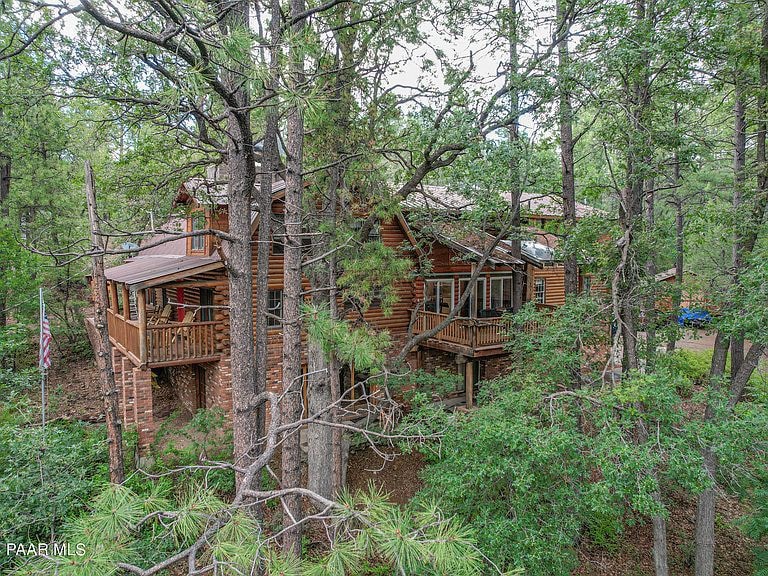 Log Cabin Retreat/Mountain Pines
