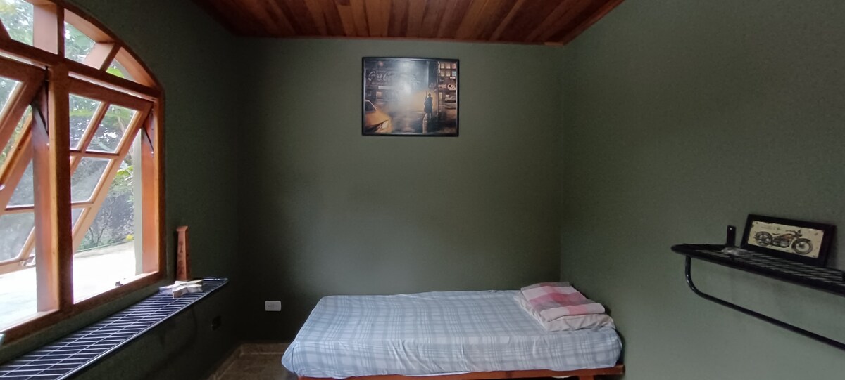 Quarto para uma pessoa