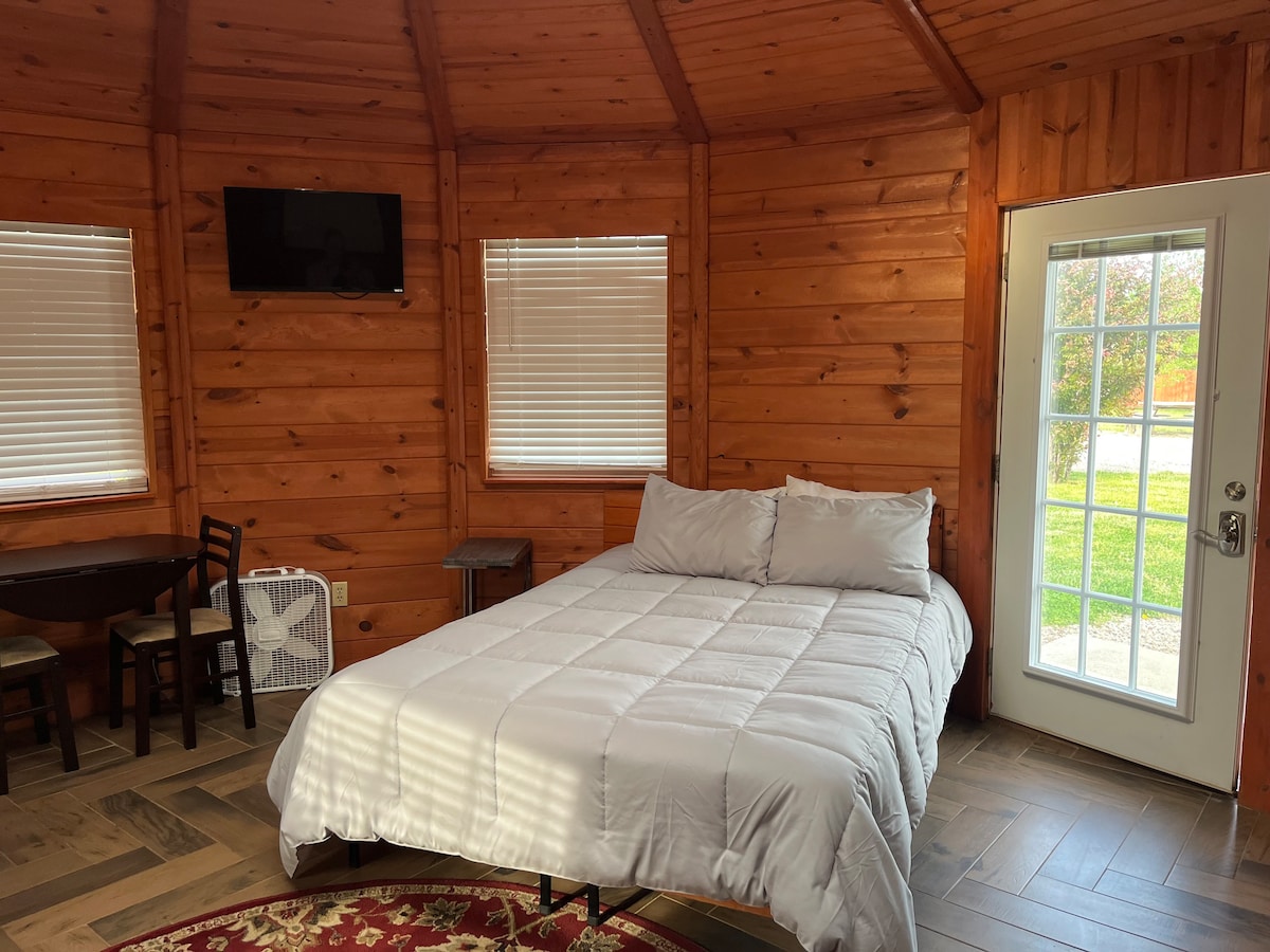 Quiet Cabin near Kinkaid Lake - Cabin 2