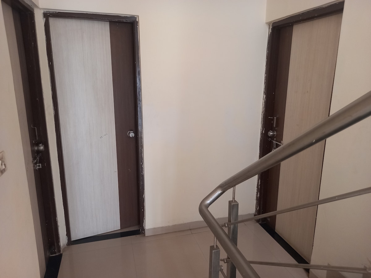 4 Beds on rent -reasonable rent@ Vasna Bhayli Rd