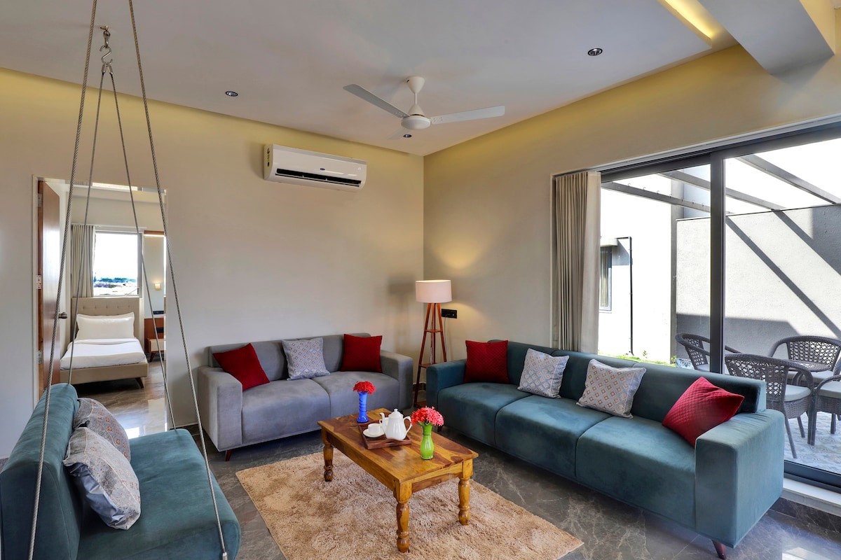 Royal Villa 4 BHK Full  - Room & Free Breakfast