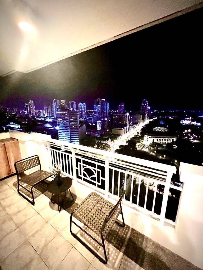 Angel 's place staycation Torre de Manila