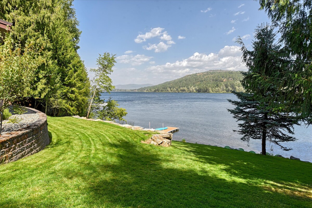 Luxury Lakefront Retreat
