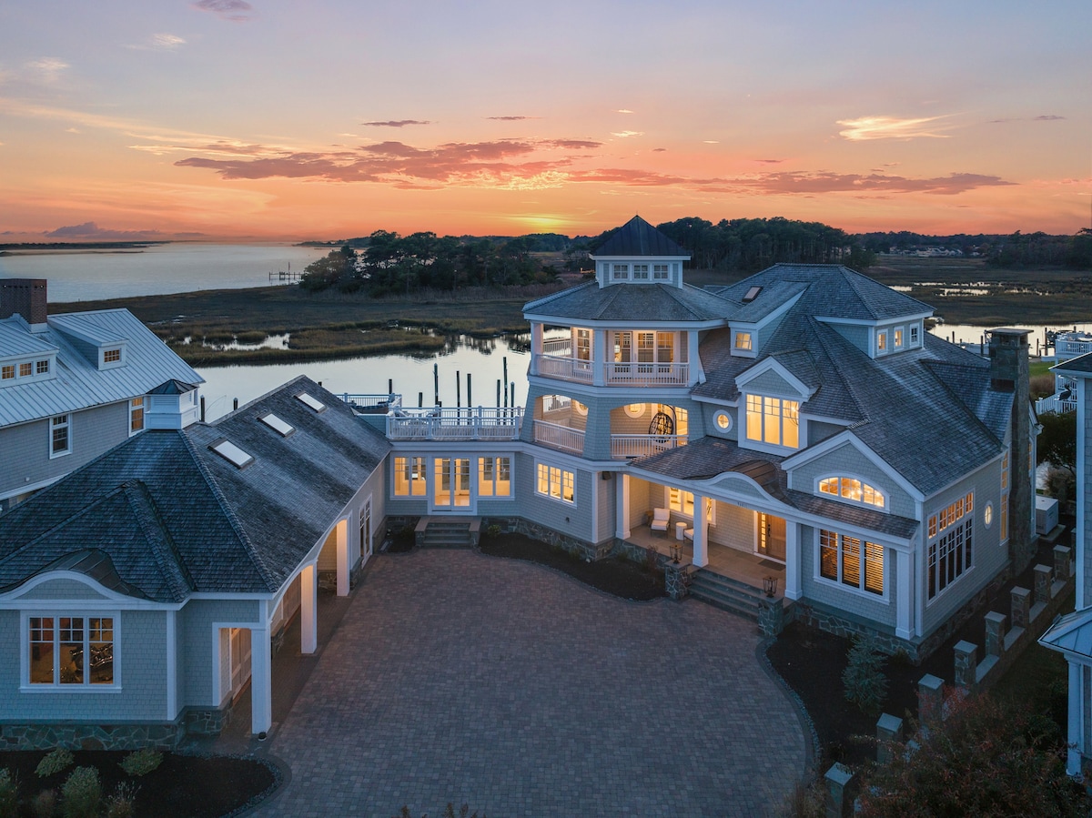 Oceanview Mansion  TWO Deep Water Slips Up to 80'