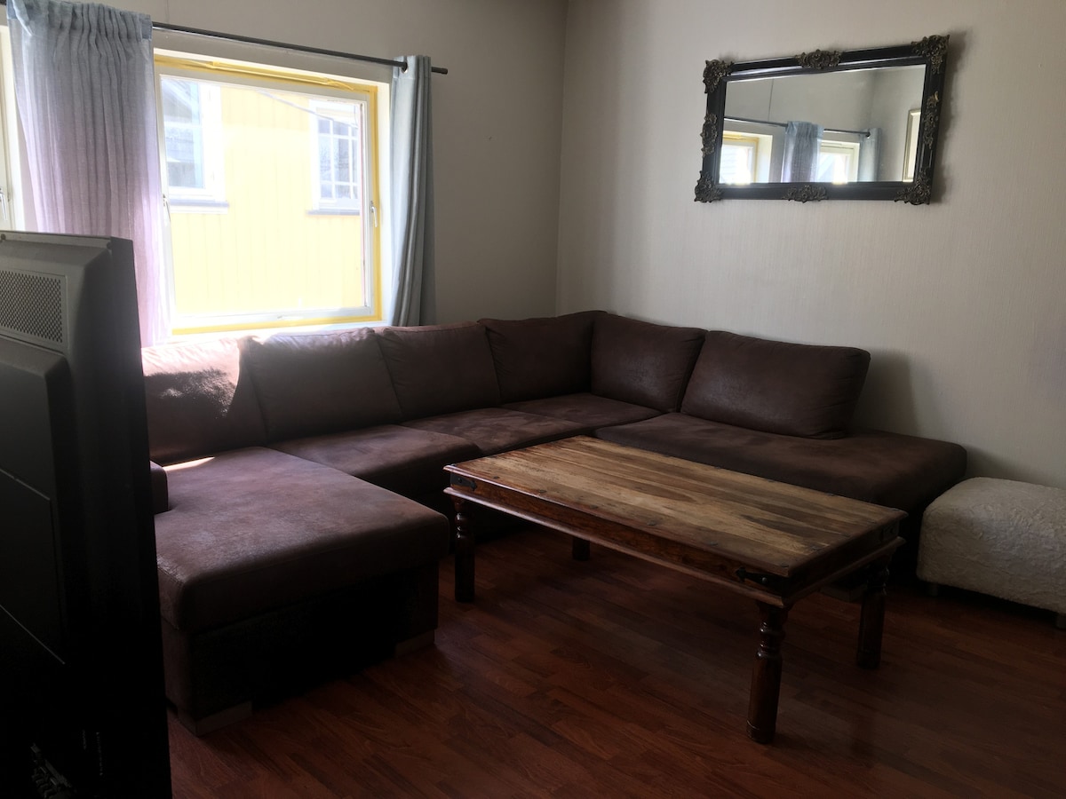 Large 2-bedroom apartment