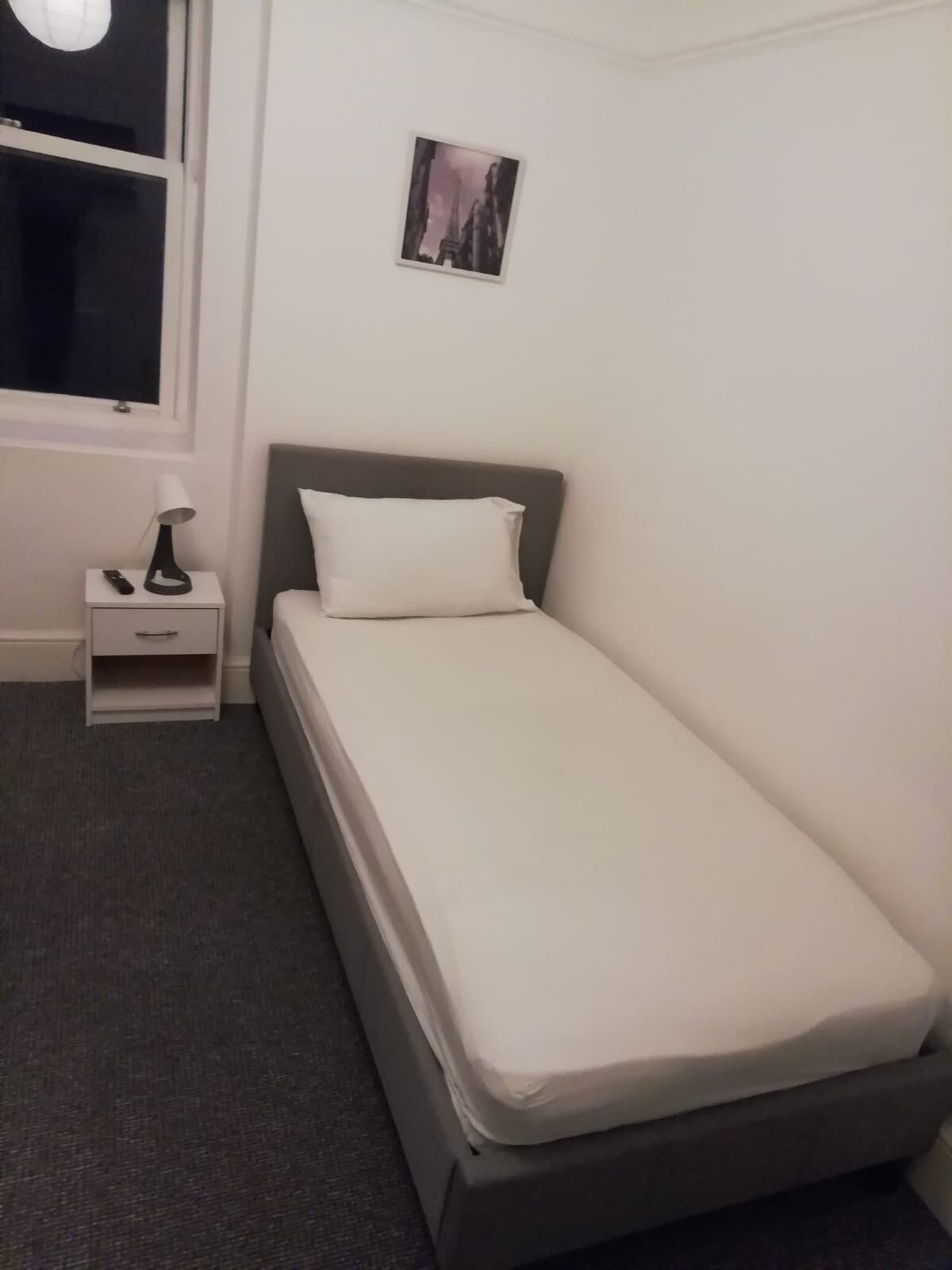 Room12, Nice Single Room With Shared Bath & WC