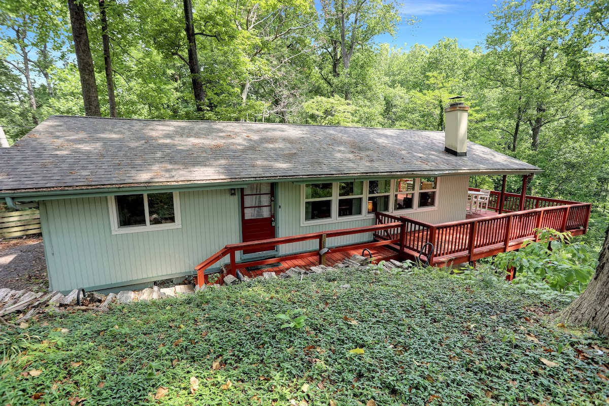 BayHollow: HOT TUB with treetop views