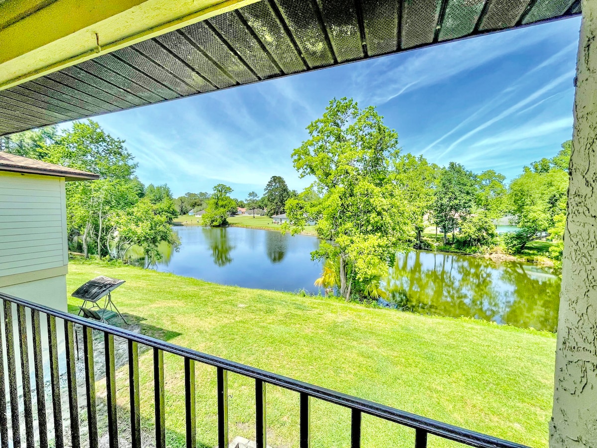 Serene Waterview Condo- 2/2 pool