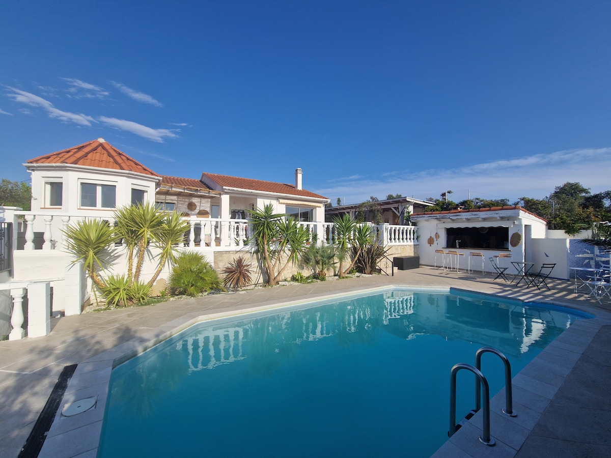 Magnifique villa avec piscine et vues panoramiques