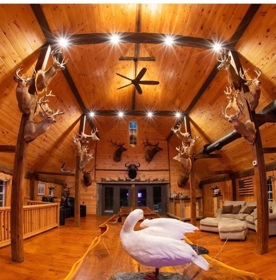 Sonny's Creekside Lodge