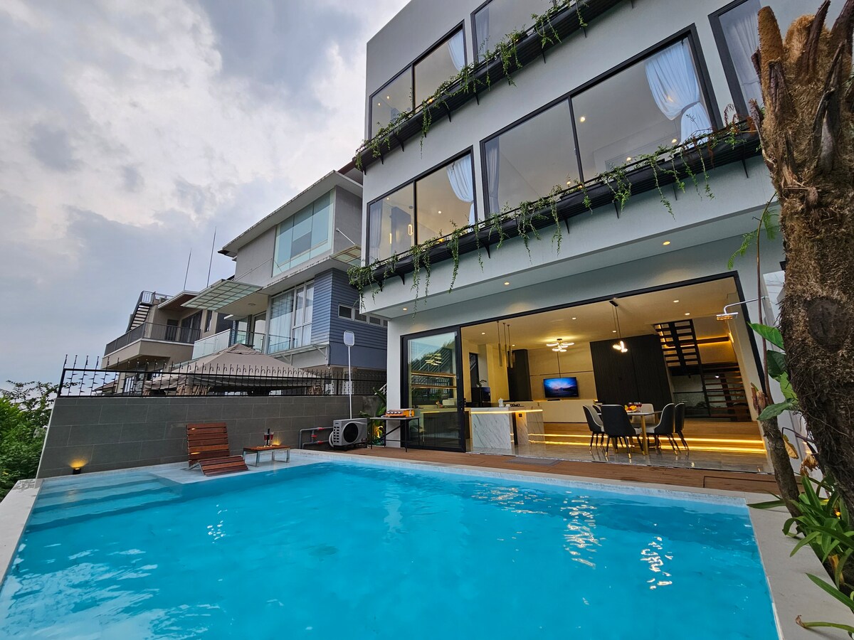 Luxury Villa Bandung Dago W Infinity Warm Pool