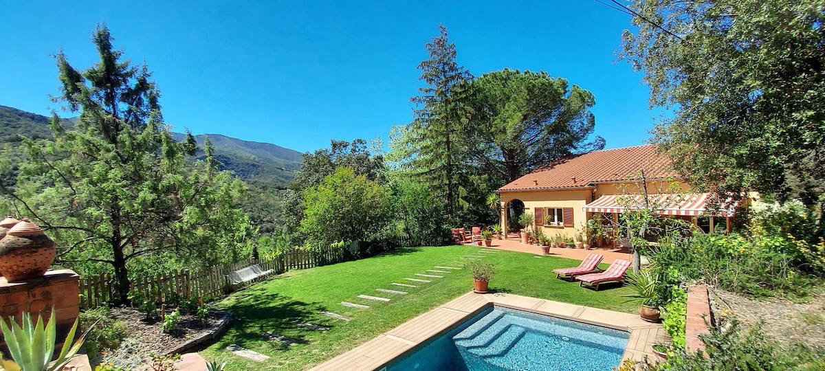 Villa avec piscine proche CERET