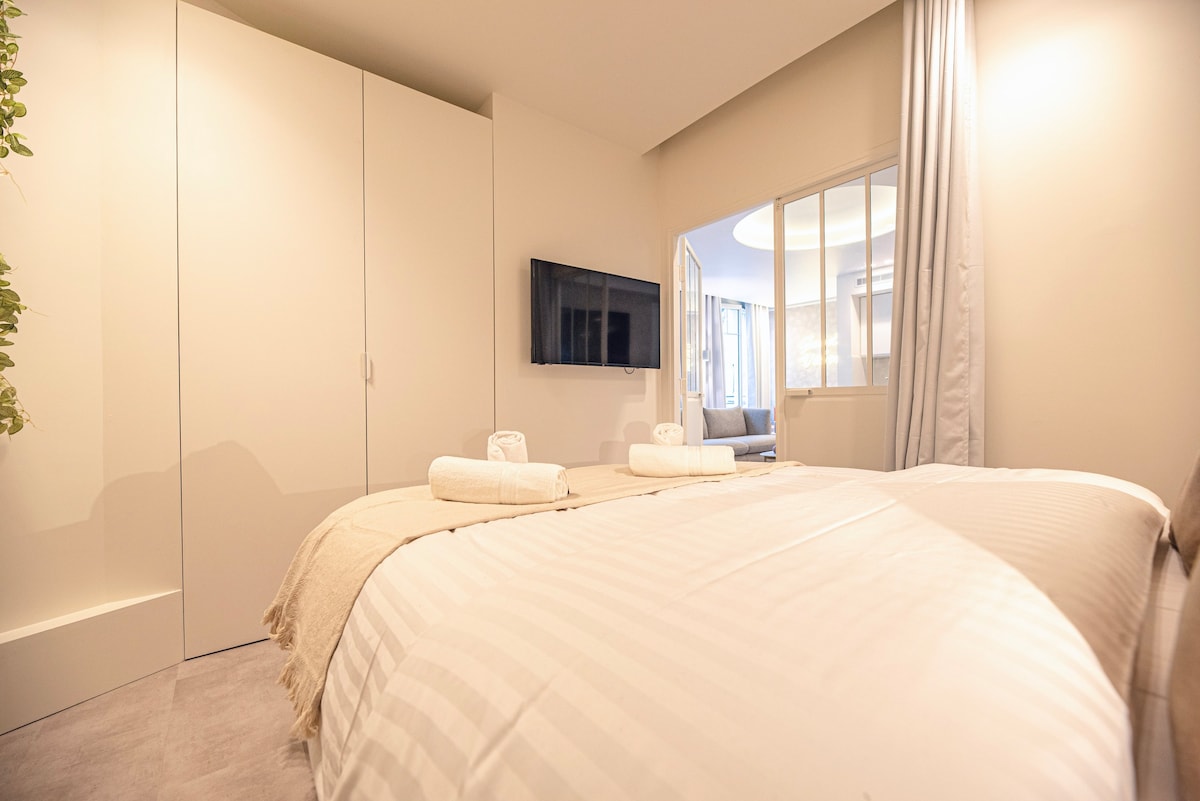 Have an Amazing Stay in an Elegant Flat near Opéra