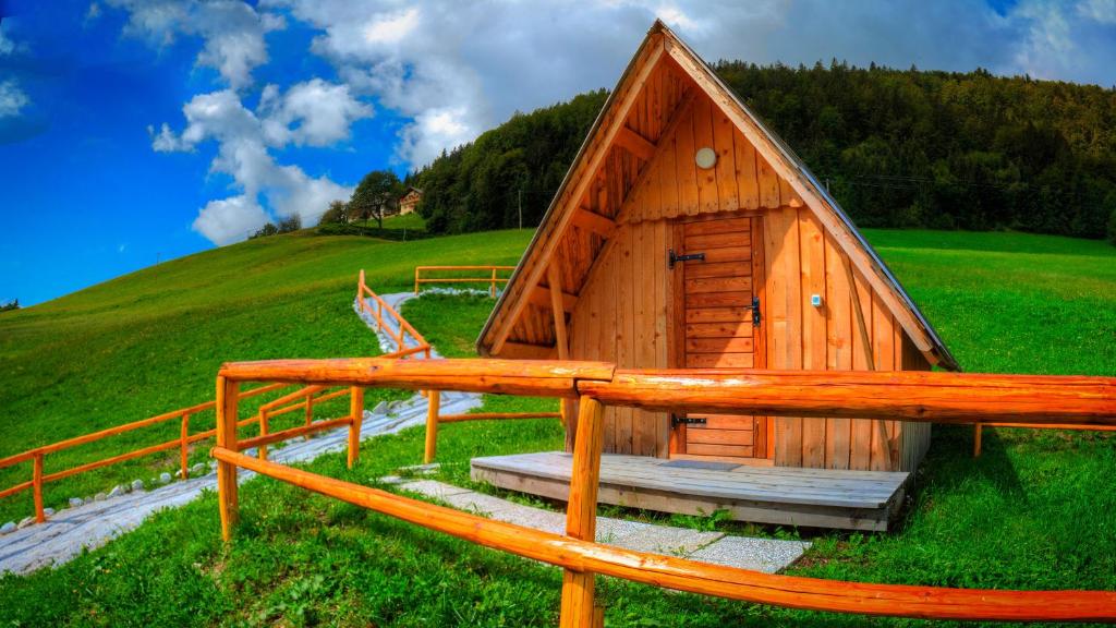 Glamping Vrhovc | Glamping house Jezero