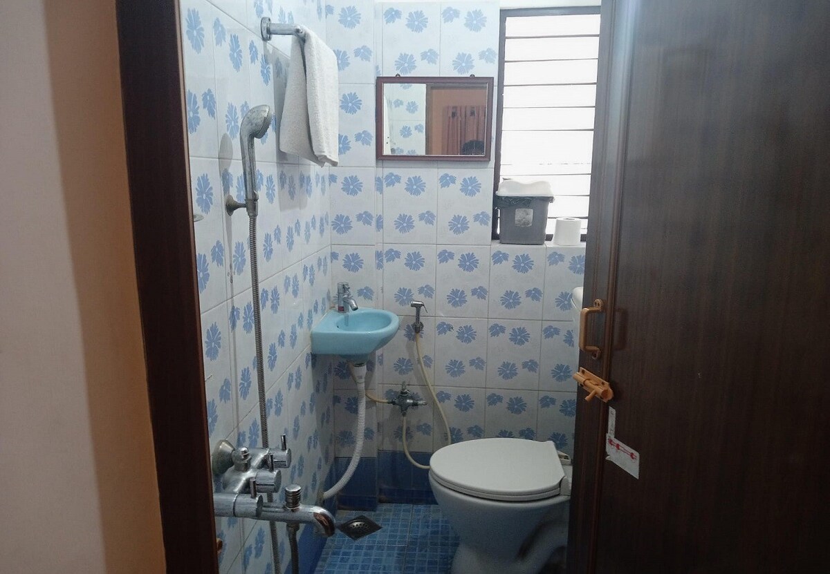 Mehaa Paradise Family Guest House - Single Room