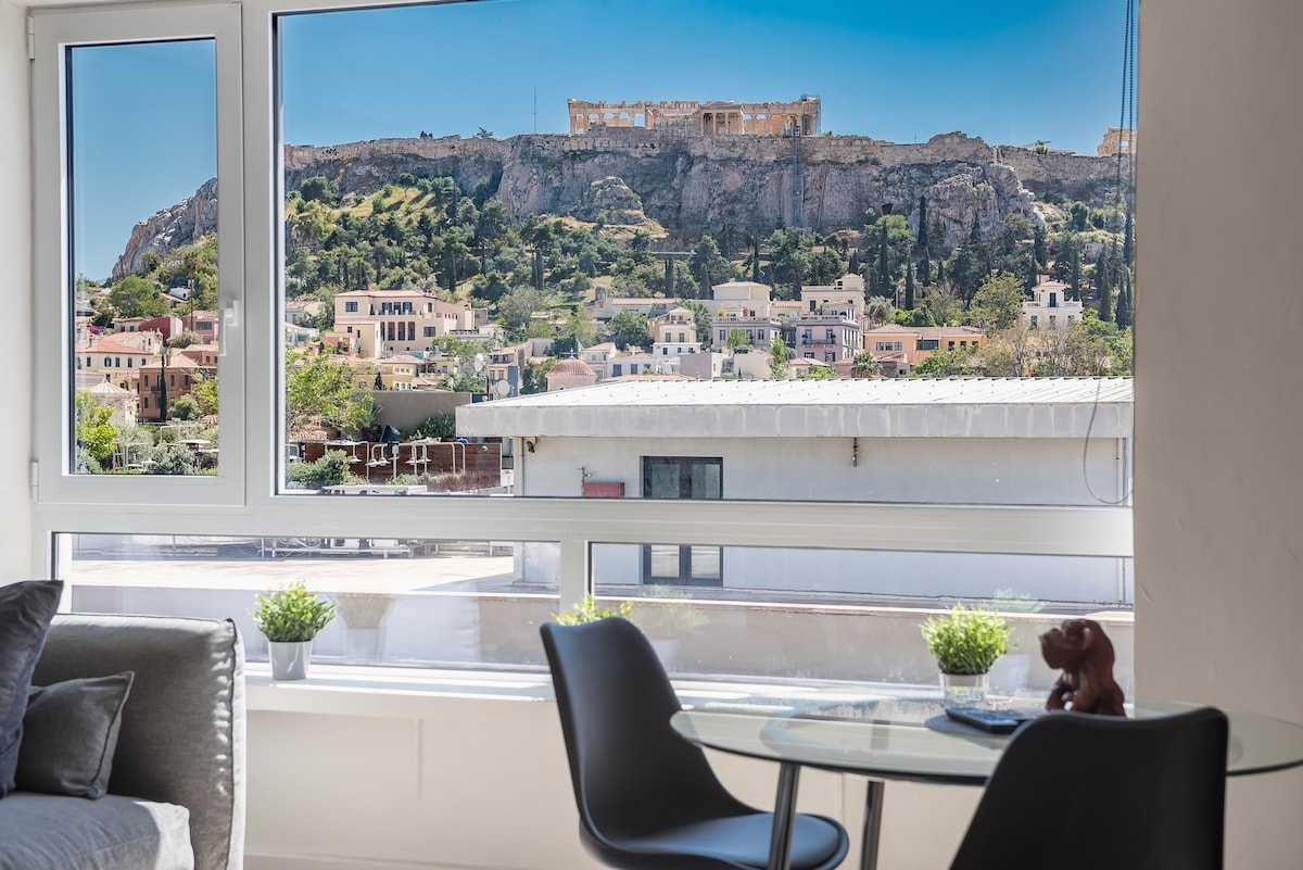 Stylish Studio: Acropolis View in Monastiraki Sq.