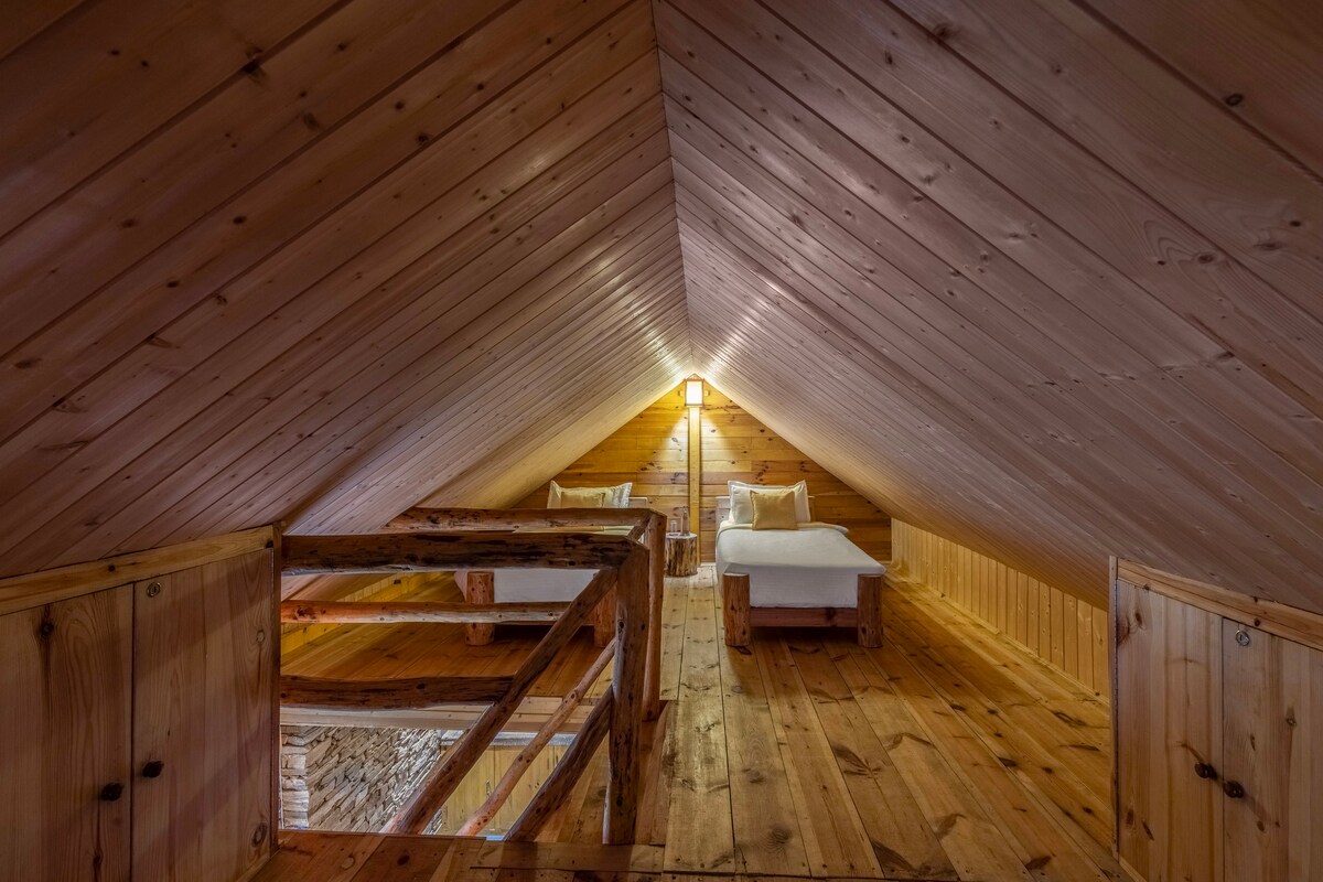 Everly Elegant 1BHK cottage with Sauna, Narkanda