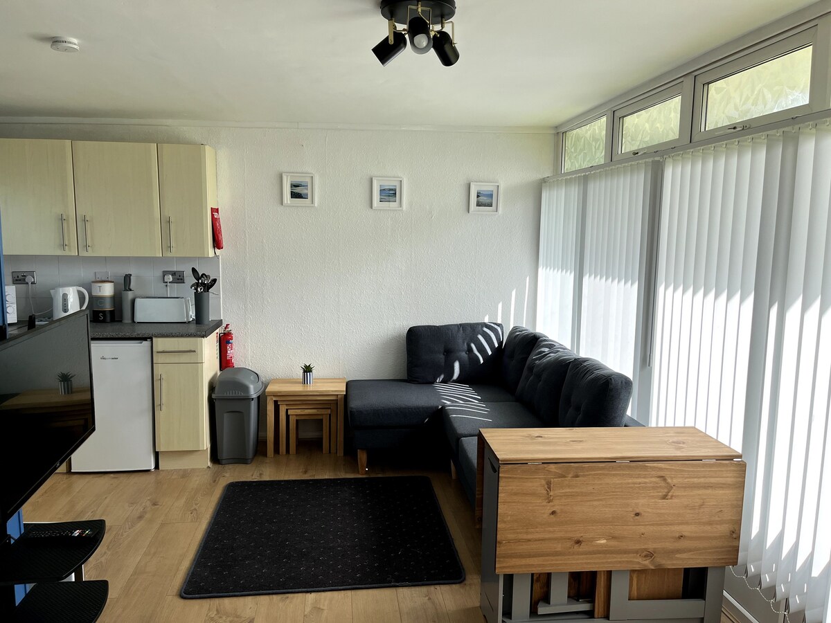 2 Bedroom Chalet, Broadside Chalet Park, Stalham