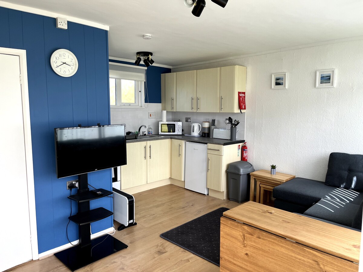 2 Bedroom Chalet, Broadside Chalet Park, Stalham