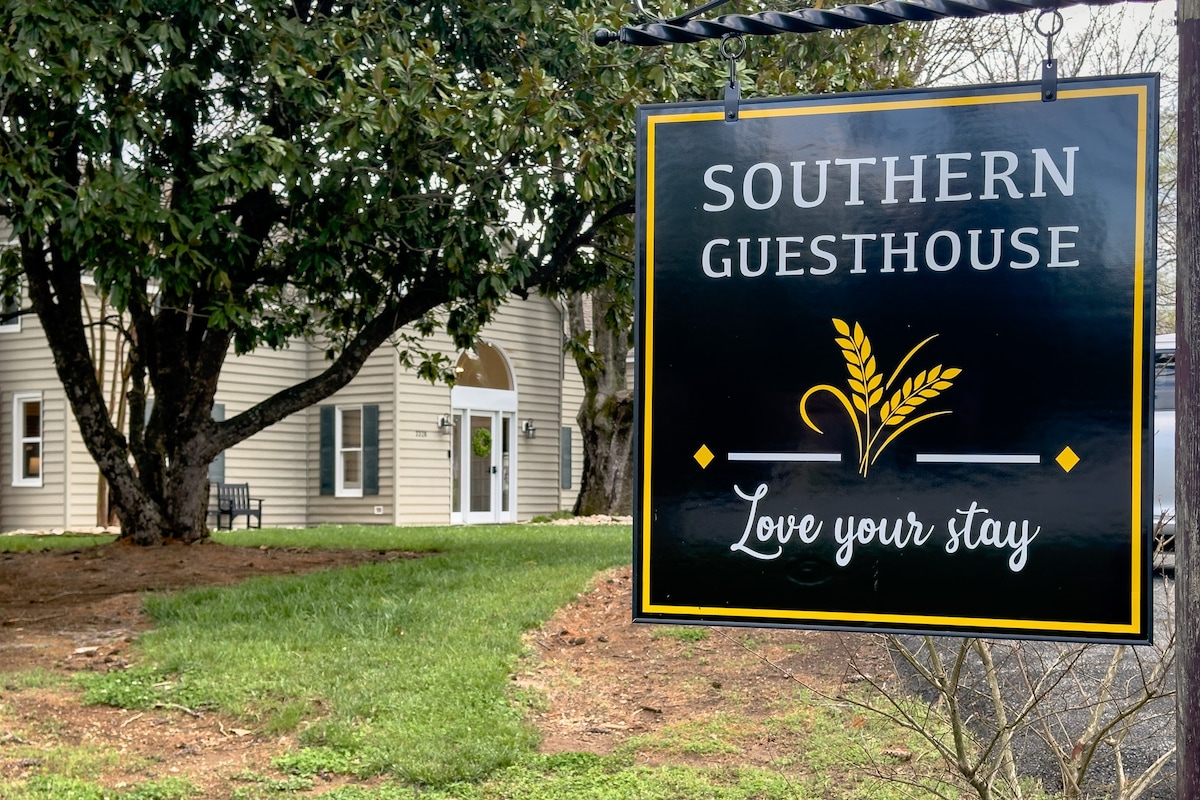 2 BD Private Suite at Southern Guesthouse