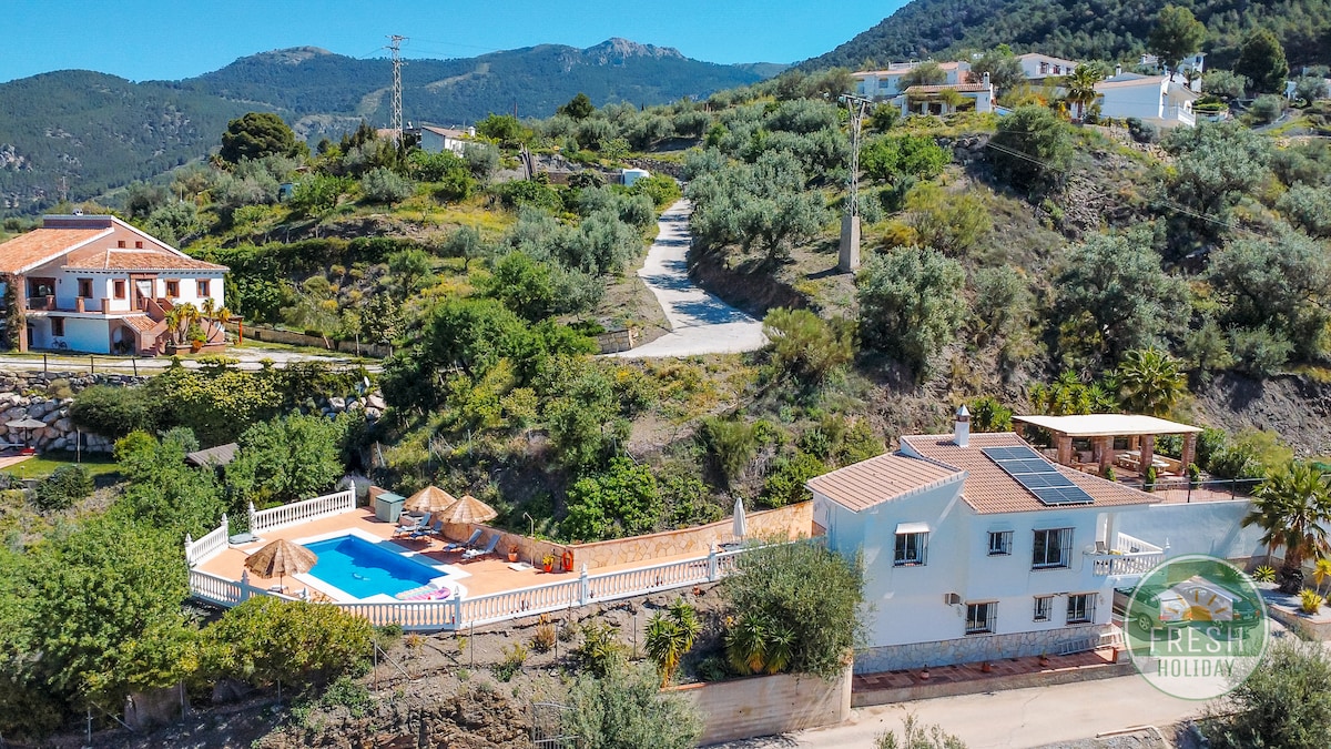 Villa Mirador - a lovely family getaway in Spain