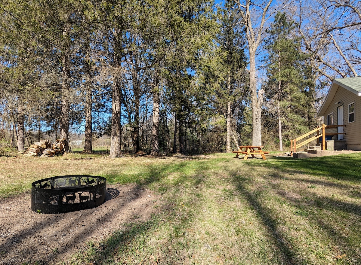 Cabin on Little Lake Minnow