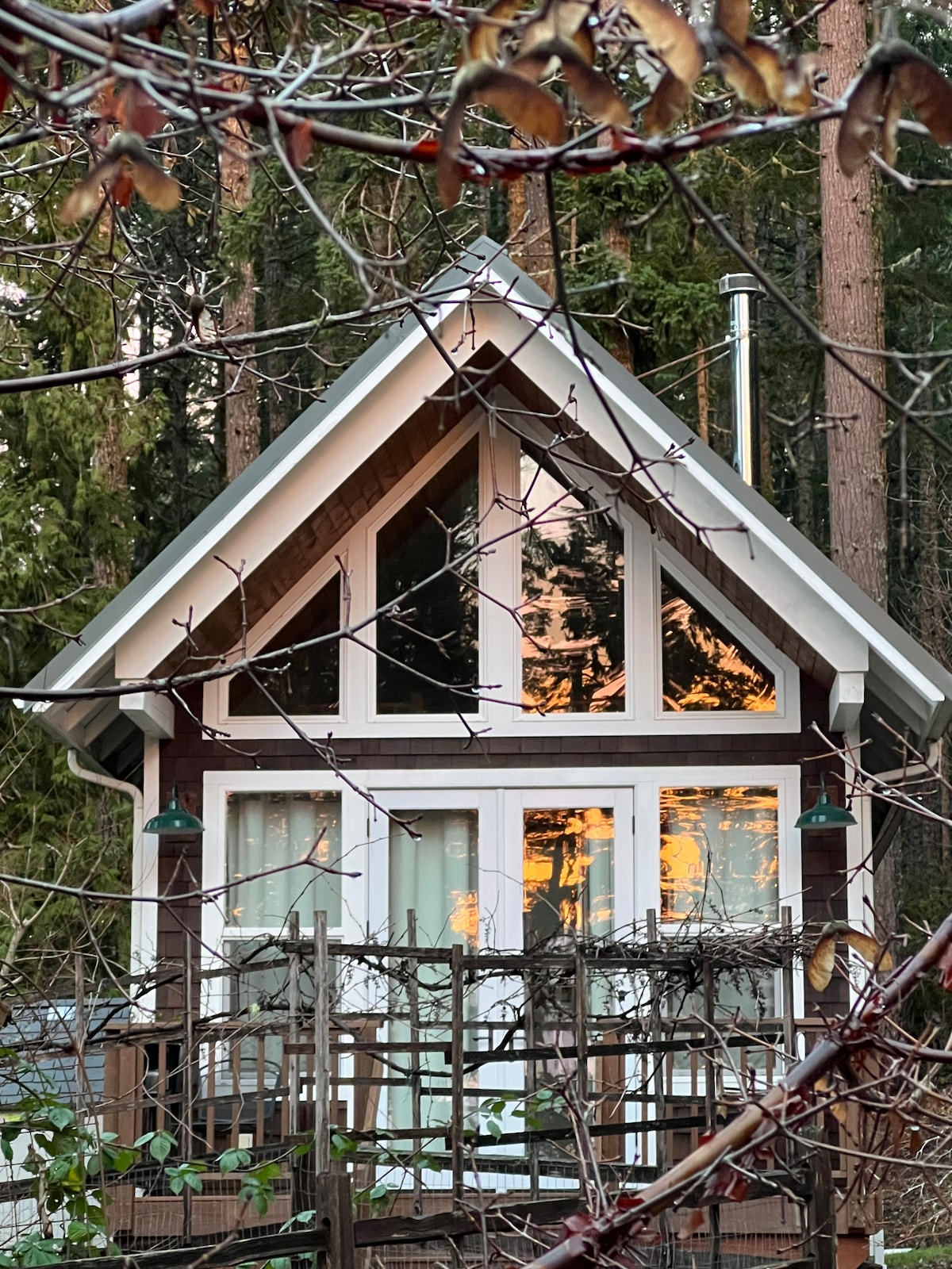 Comfy Cabin on Sunset Beach