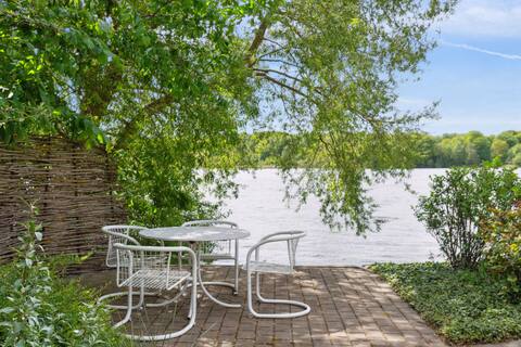 Villa direkte ved Skanderborg Sø med egen badebro