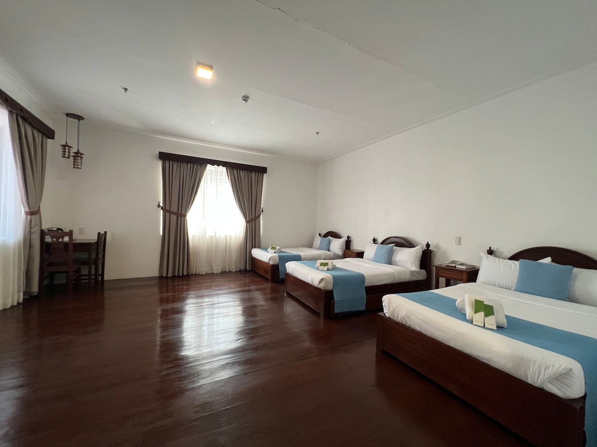 Spacious Family Deluxe Room @ NSCC Casa De Vigan